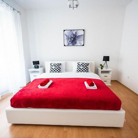 Bright And Modern 1Bdr Apartment In The Center Сараево Экстерьер фото