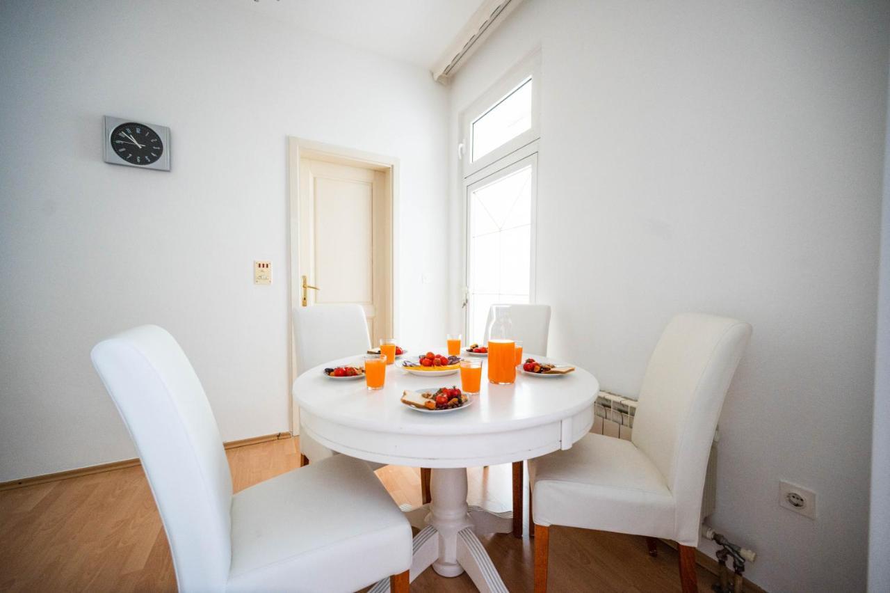 Bright And Modern 1Bdr Apartment In The Center Сараево Экстерьер фото