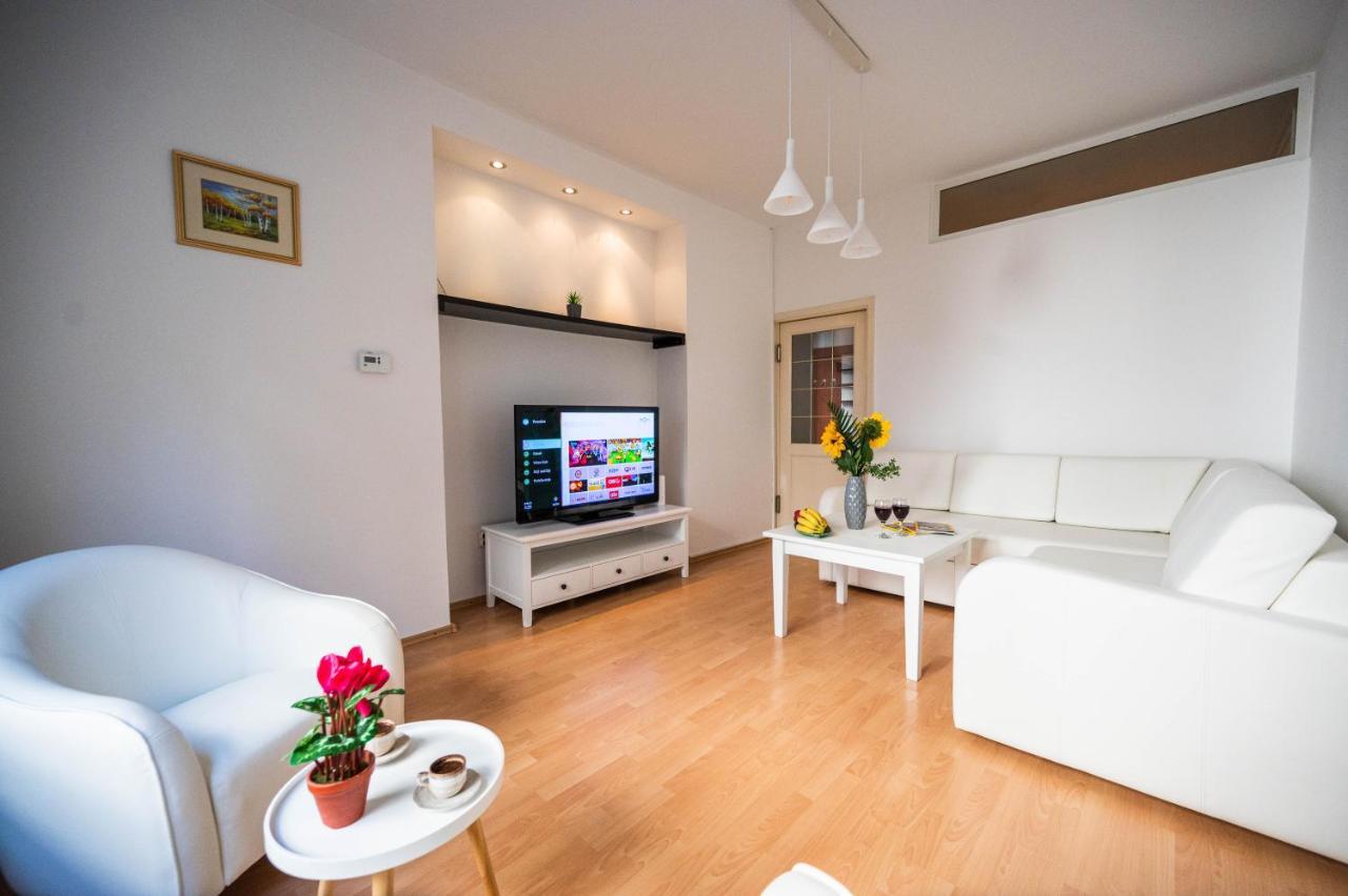 Bright And Modern 1Bdr Apartment In The Center Сараево Экстерьер фото